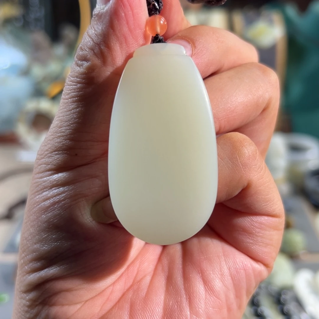 和田玉未镶嵌颈饰且未料