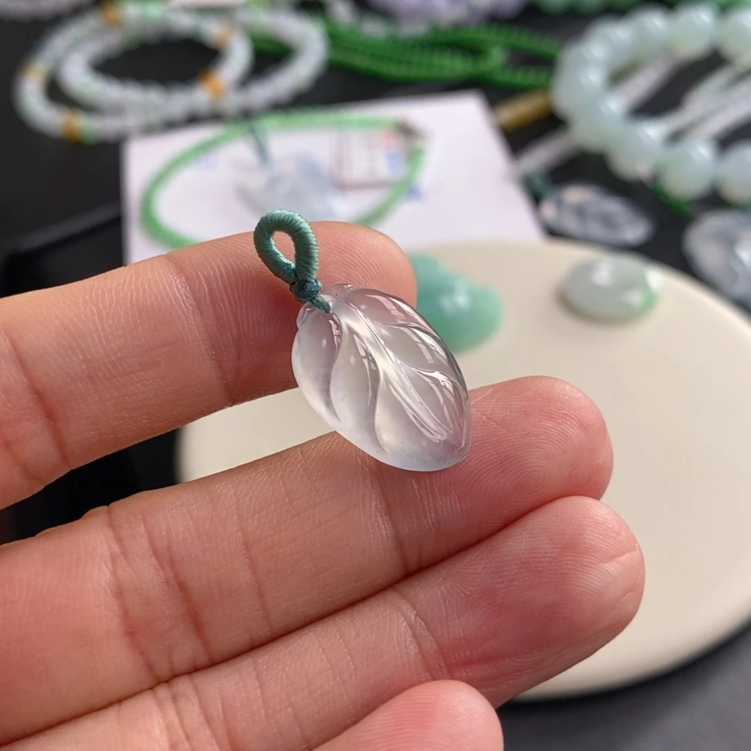 翡翠未镶嵌手链叶子