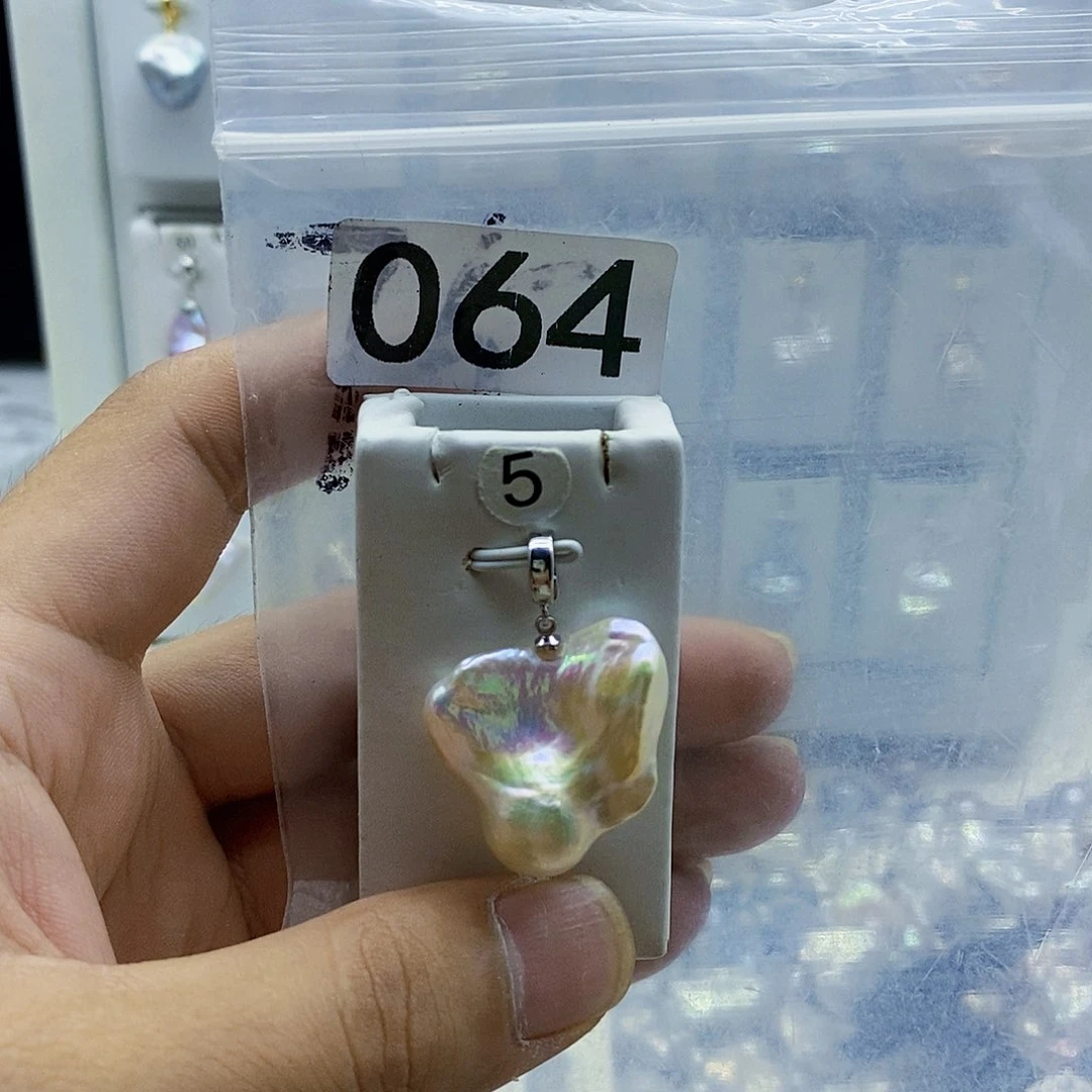 淡水珍珠合金颈饰