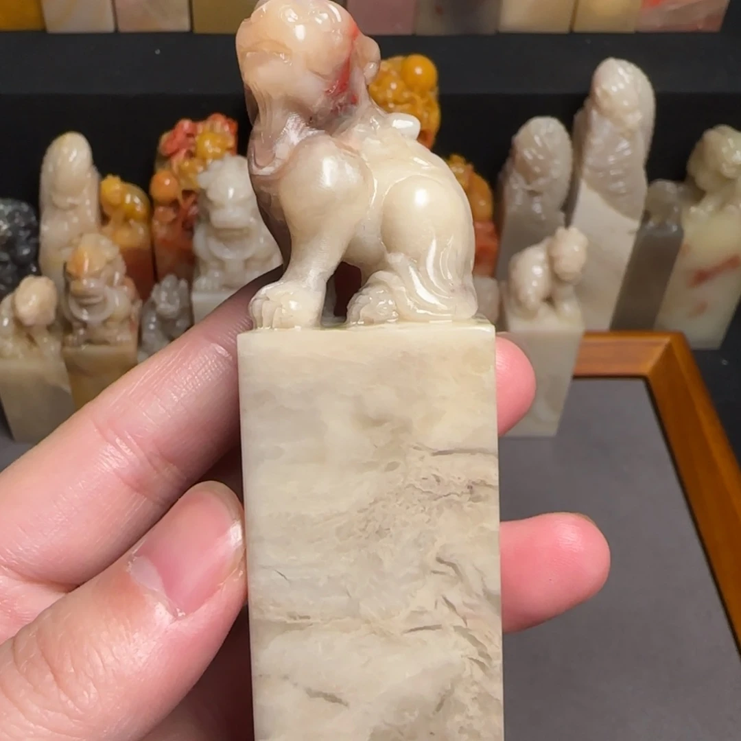 巴林石印石鸡血石