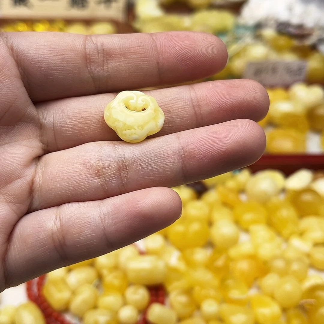 蜜蜡未镶嵌裸石天然