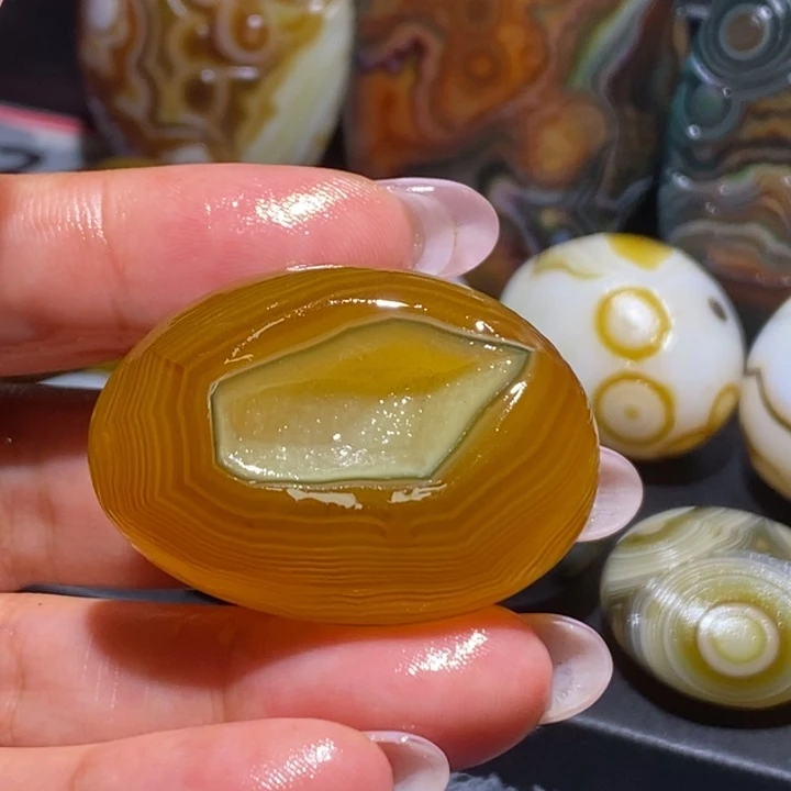 玛瑙/玉髓未镶嵌珠宝奇石2