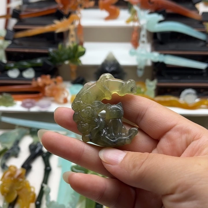 蛇纹石玉未镶嵌岫玉发簪