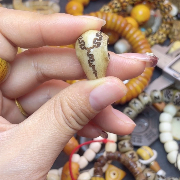 驼骨吊坠其他配饰