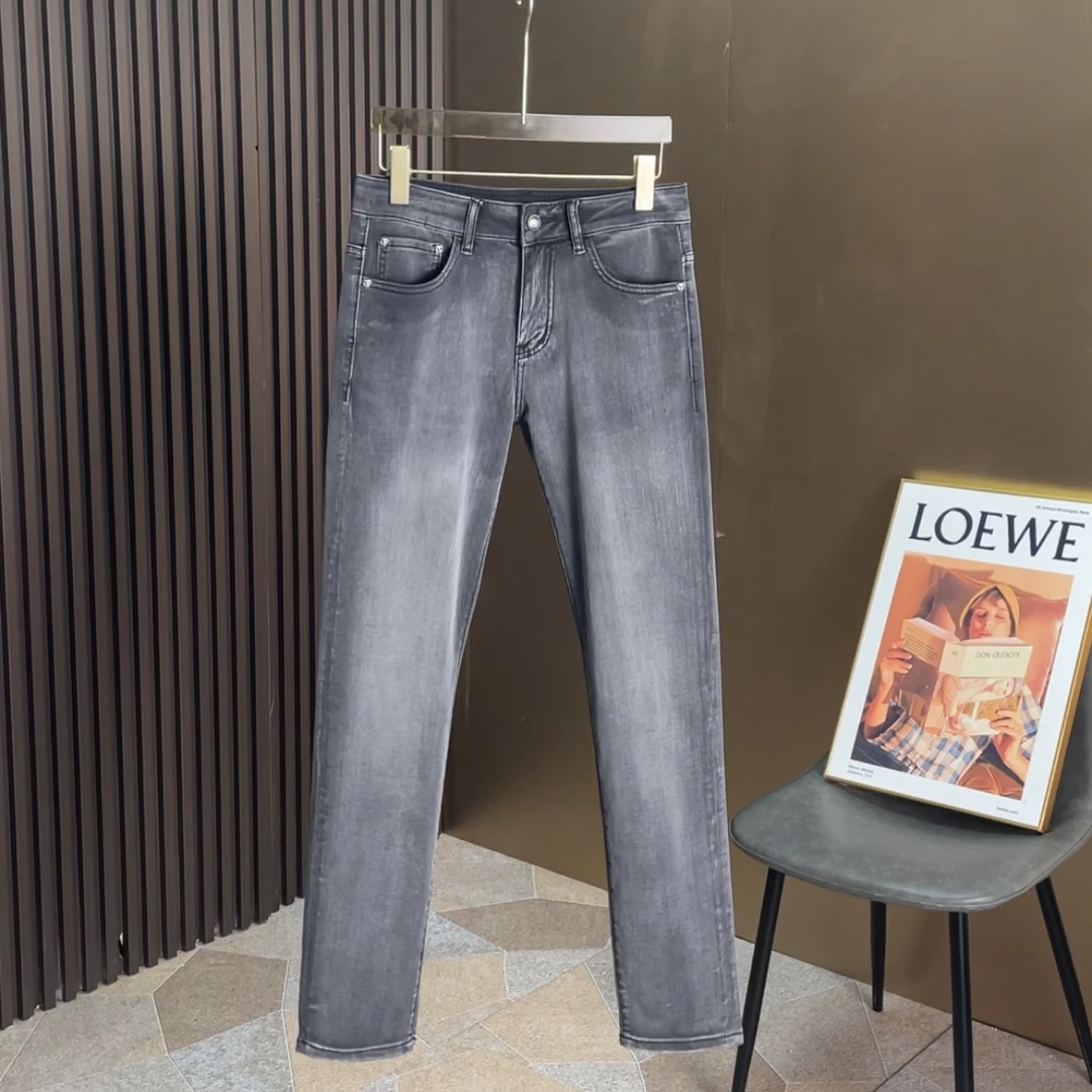 2025夏季薄款灰色男牛仔裤高端轻奢弹力修身小直筒休闲裤