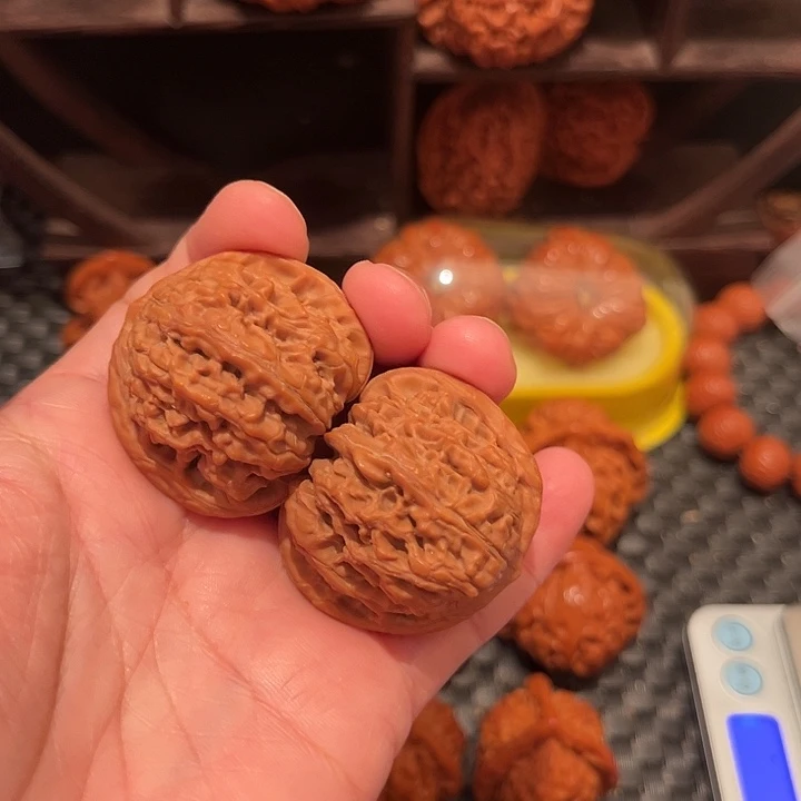 快***乐把件文玩核桃龙洞裕