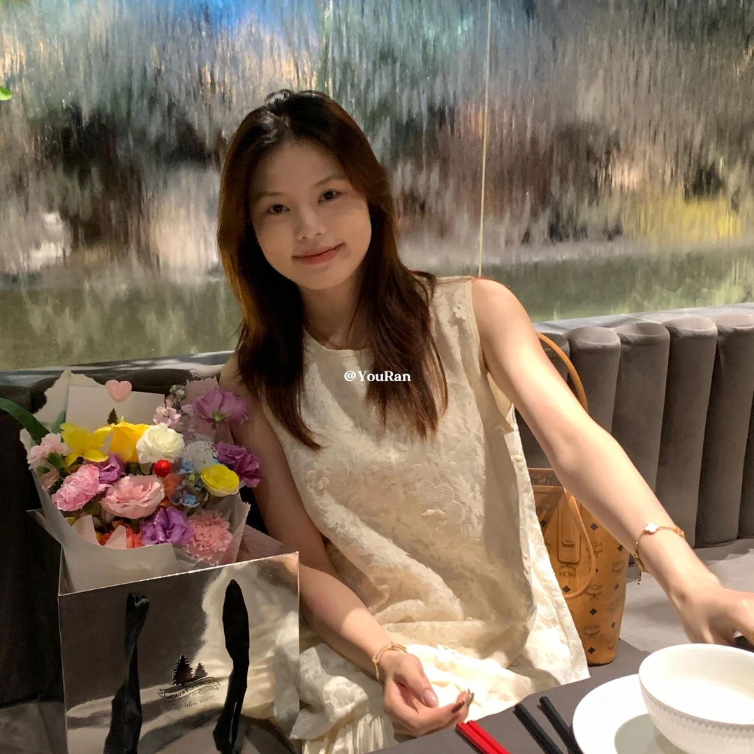 周悠然【弥夏】重工精致蕾丝拼接背心连衣裙超温柔仙气设计感