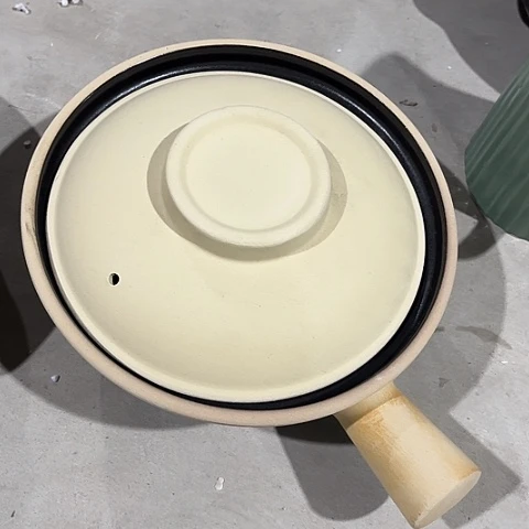 微瑕，明火，口径23，高8，1.6L