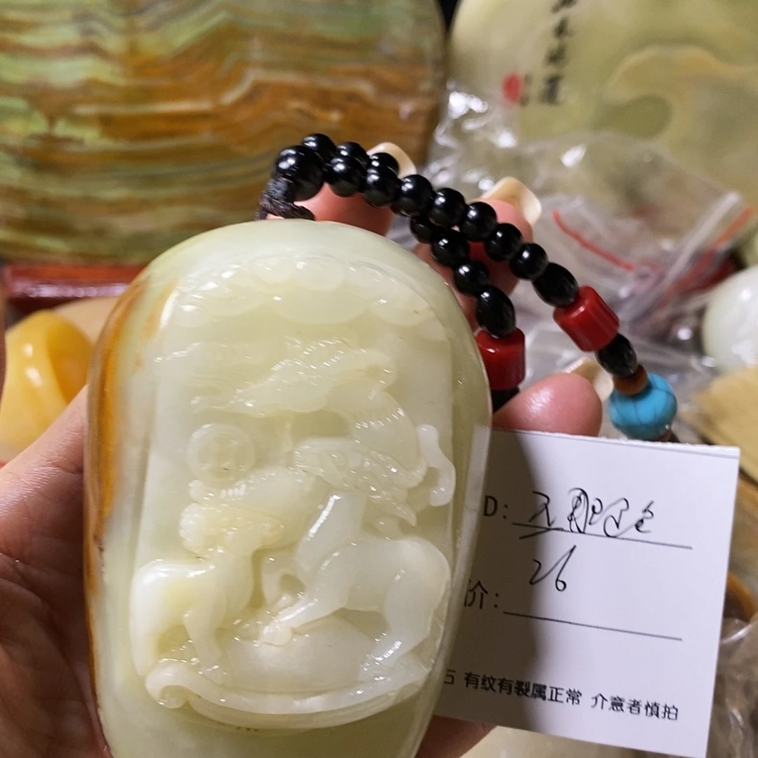 石材王*跑古青石手把件