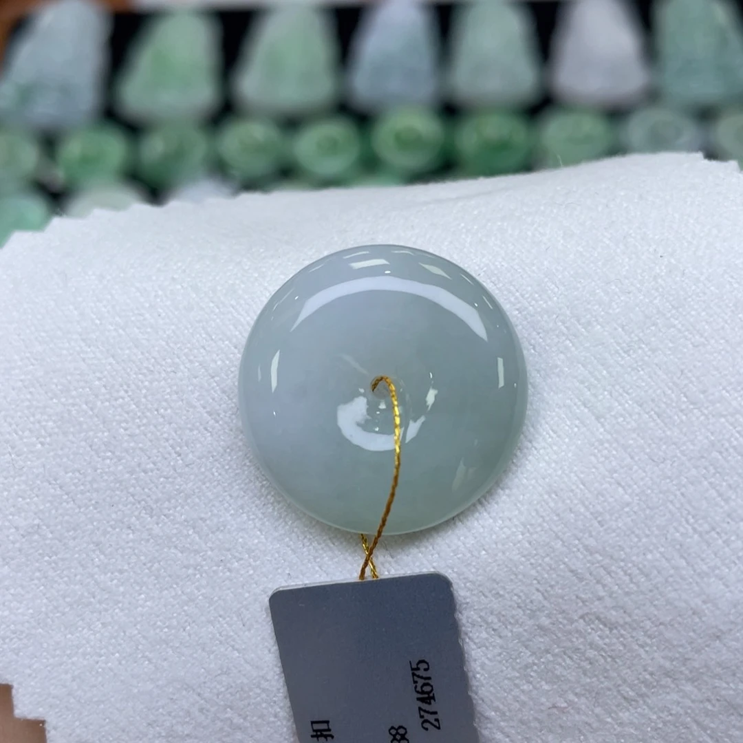 颈饰未镶嵌翡翠平安扣