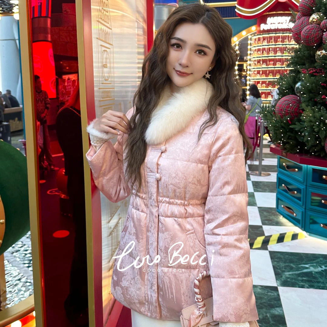 COCO BECCI【樱花雪】90白鸭狐狸毛人丝提花羽绒外套CFLJD300373
