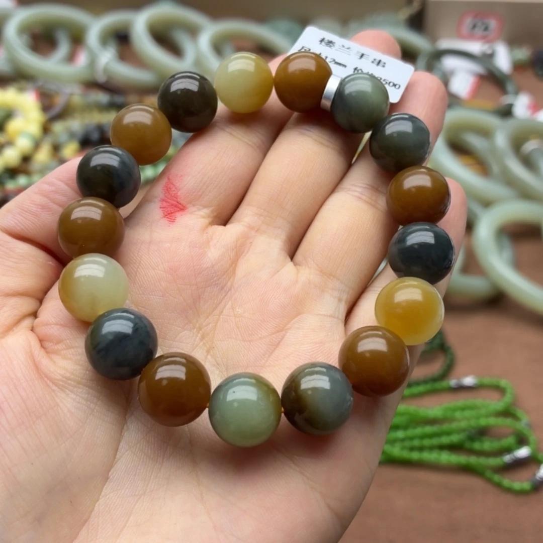 和田玉未镶嵌手串