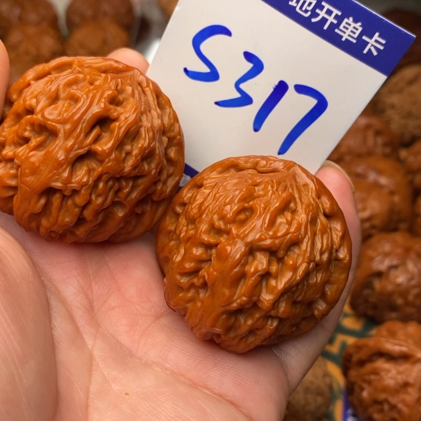 【闪购商品】文玩核桃吊坠白狮子41