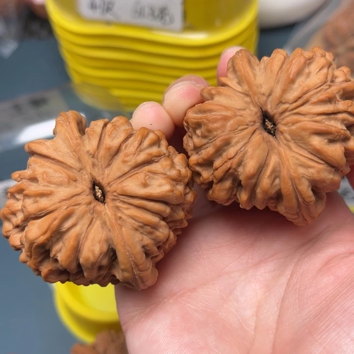 高***）文玩核桃吊坠50-33229-05