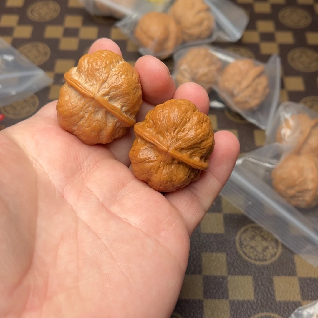 文玩核桃把件33000000000