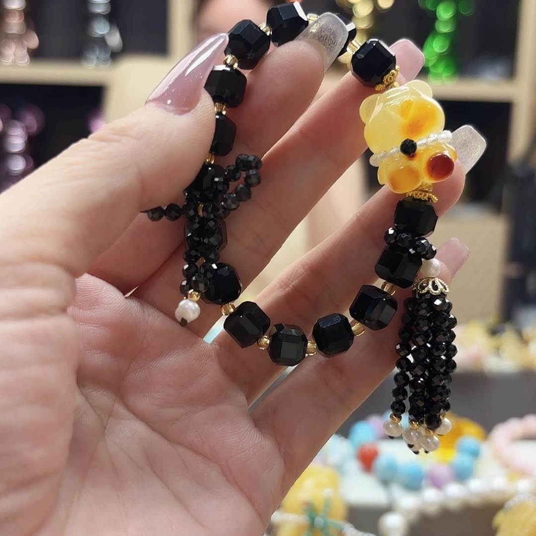 琥珀未镶嵌颈饰琥珀