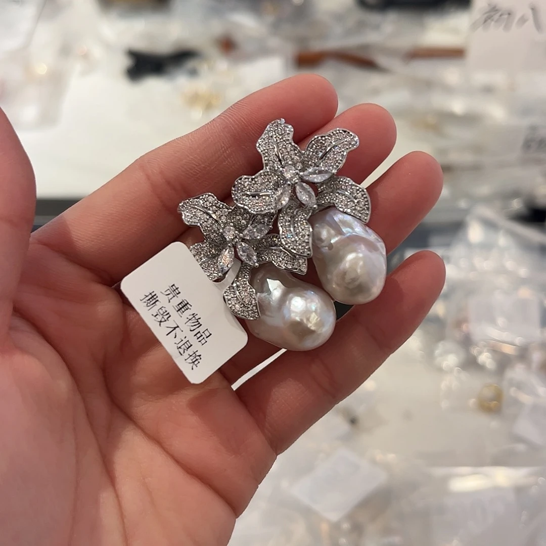 淡水珍珠耳饰合金
