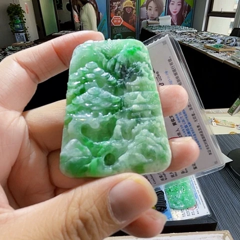 翡翠未镶嵌颈饰翡翠