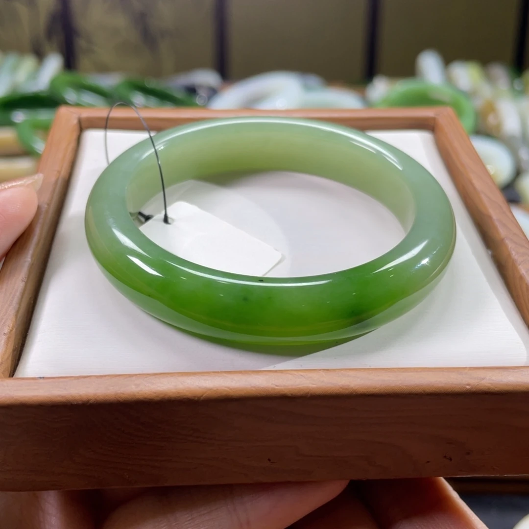 和田玉未镶嵌手镯55圈