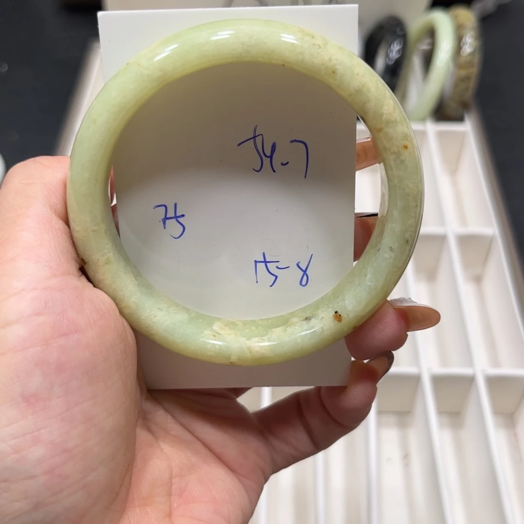 未镶嵌蛇纹石玉手镯