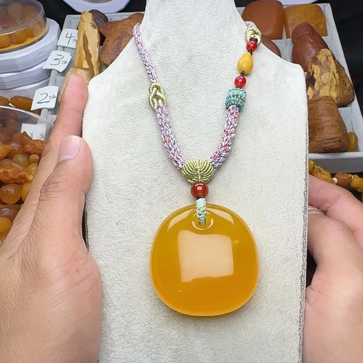 琥珀未镶嵌裸石天然蜜蜡吊坠