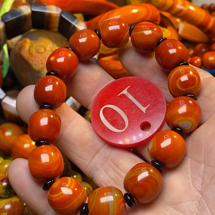 未镶嵌颈饰玛瑙/玉髓雕***生