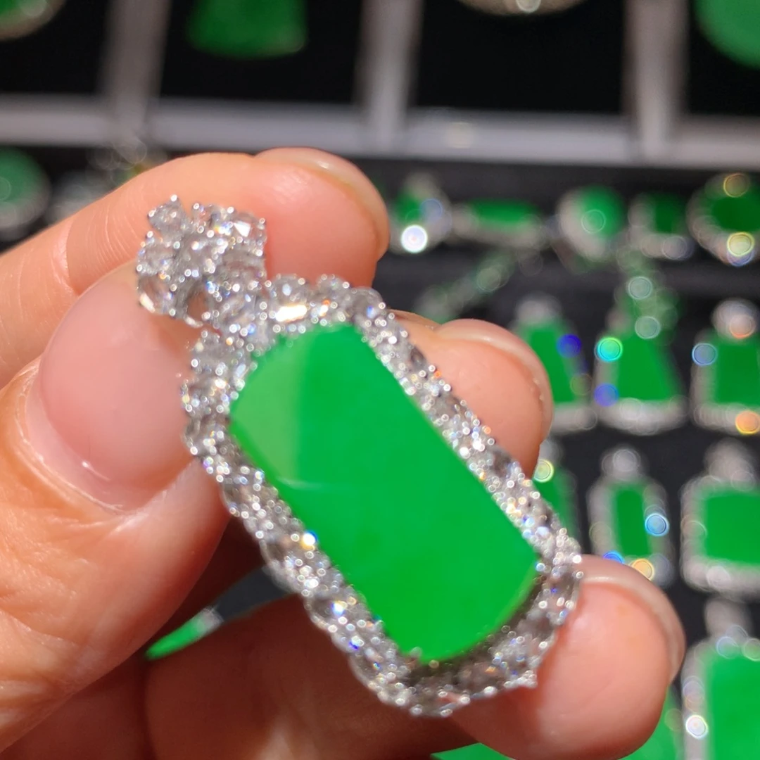 翡翠18K金镶嵌吊坠(不含链)翡翠