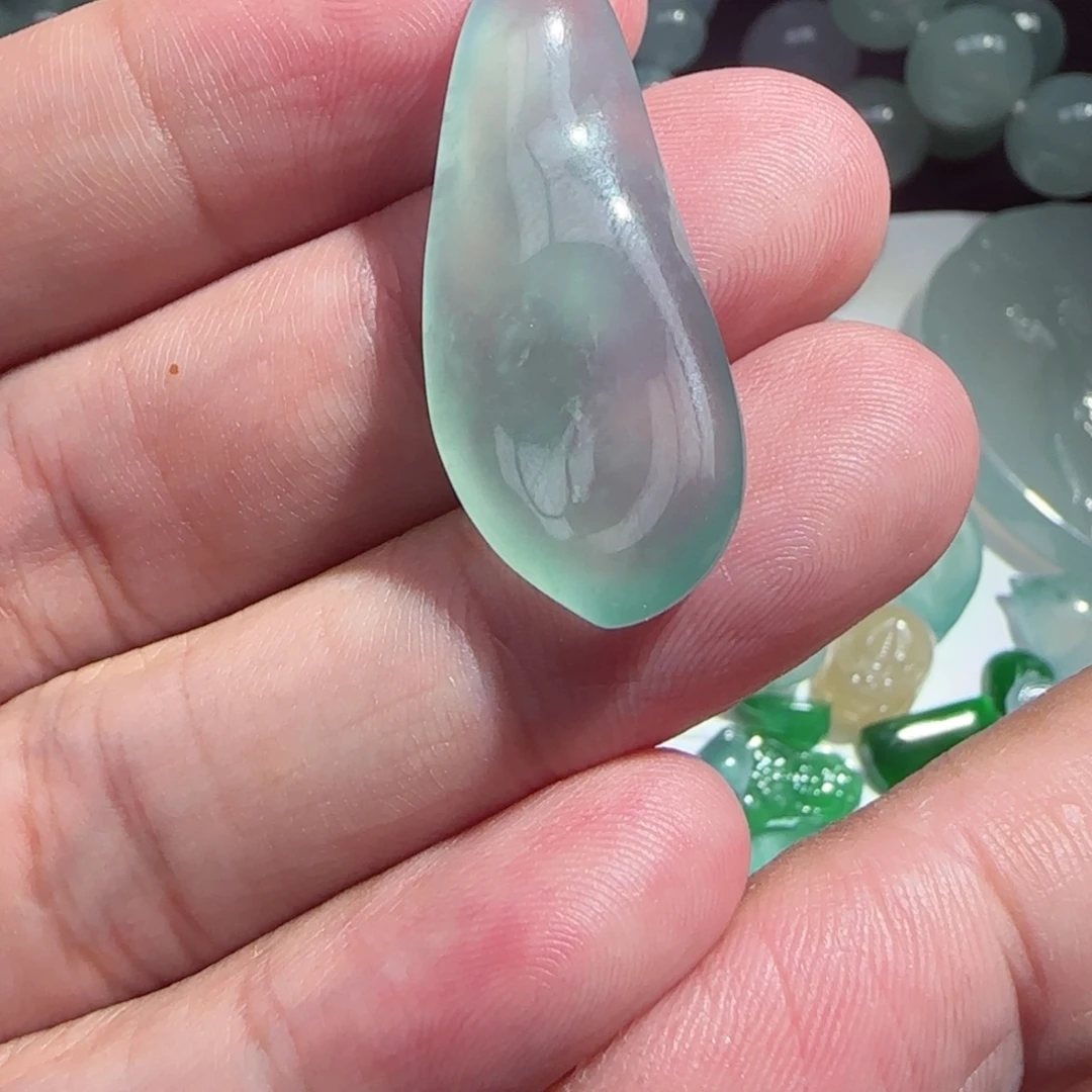 用***2定制翡翠未镶嵌天然翡翠