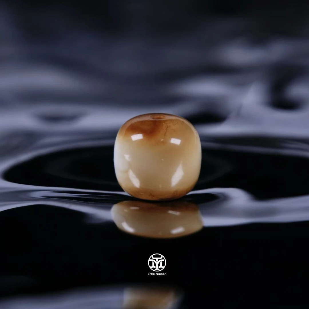 K11（8.8mm）8毫米彩沁漆白咖啡豆老型 一物一拍 天然俄料琥珀蜜蜡
