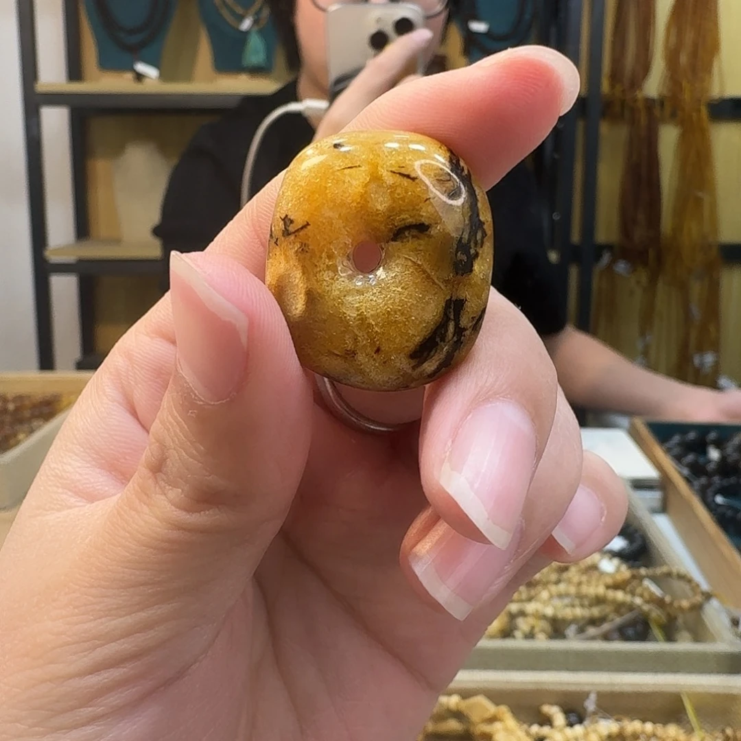 缘***起琥珀未镶嵌裸石抚顺琥珀白花