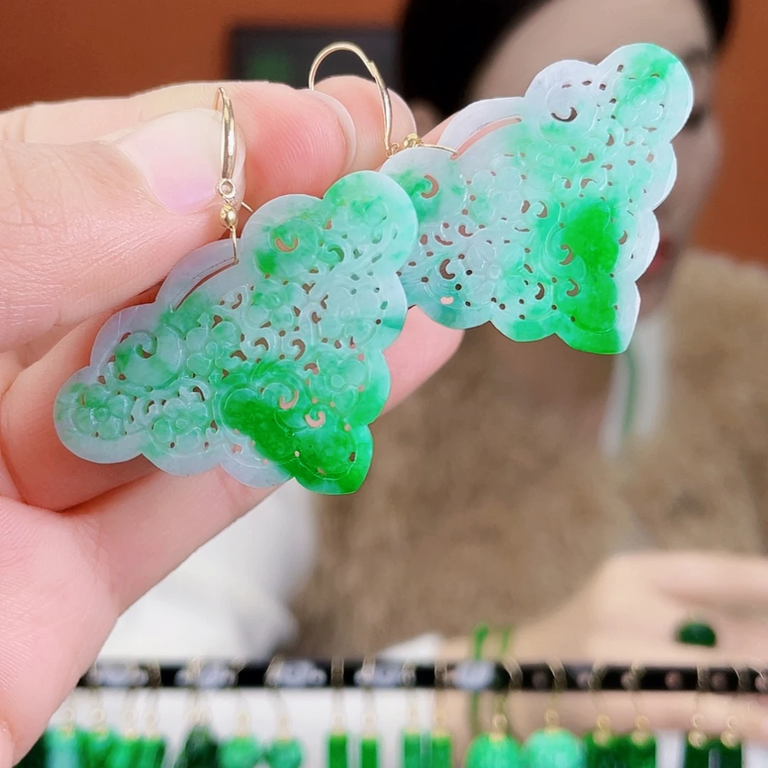 翡翠18K金镶嵌耳饰