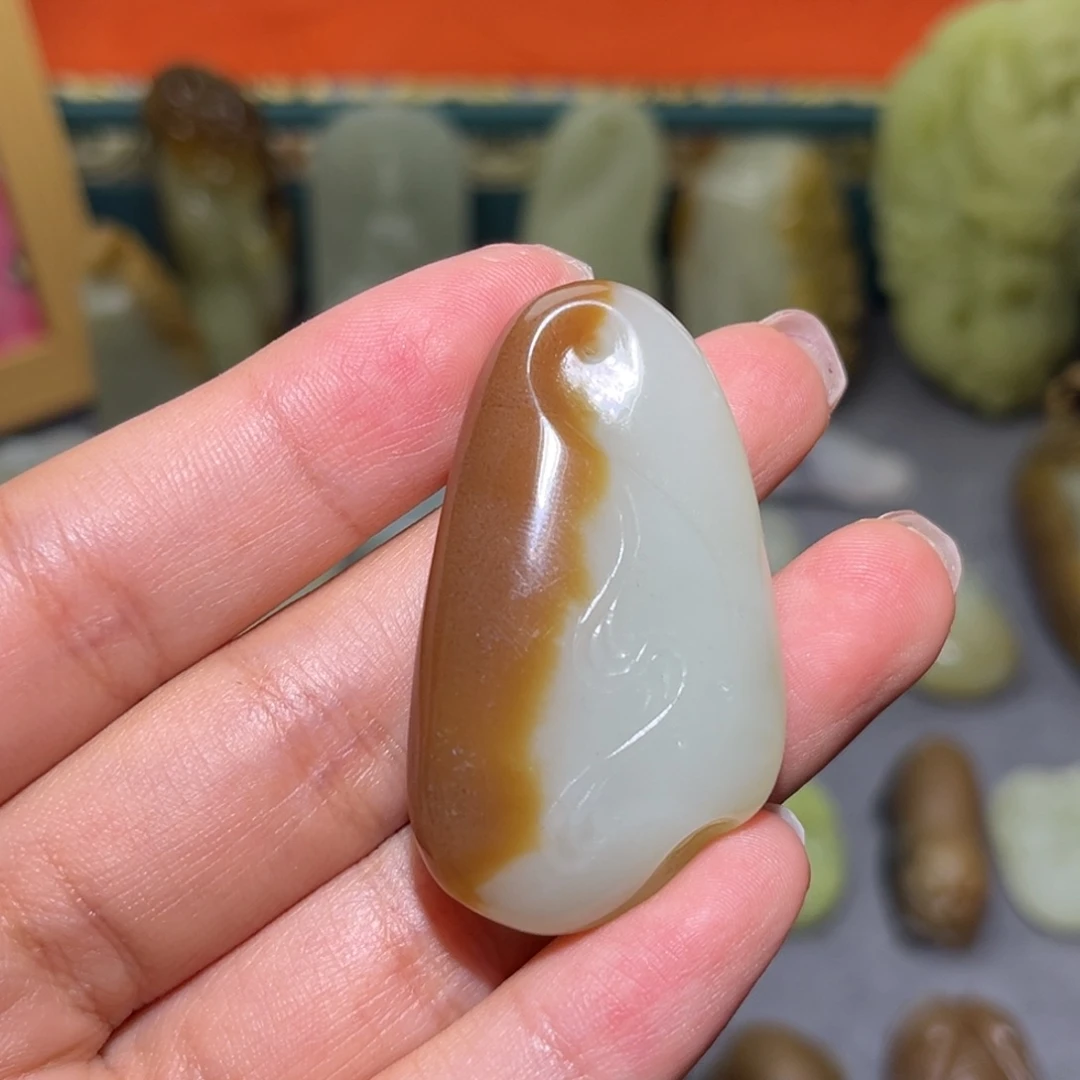 陌****和田玉（糖玉）未镶嵌挂件