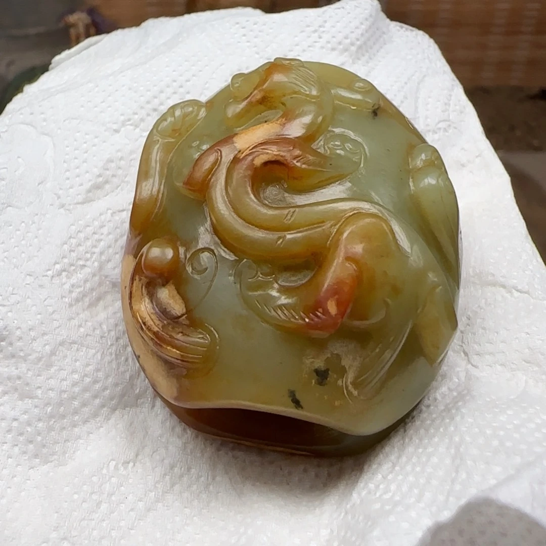 和田玉未镶嵌颈饰竹**山