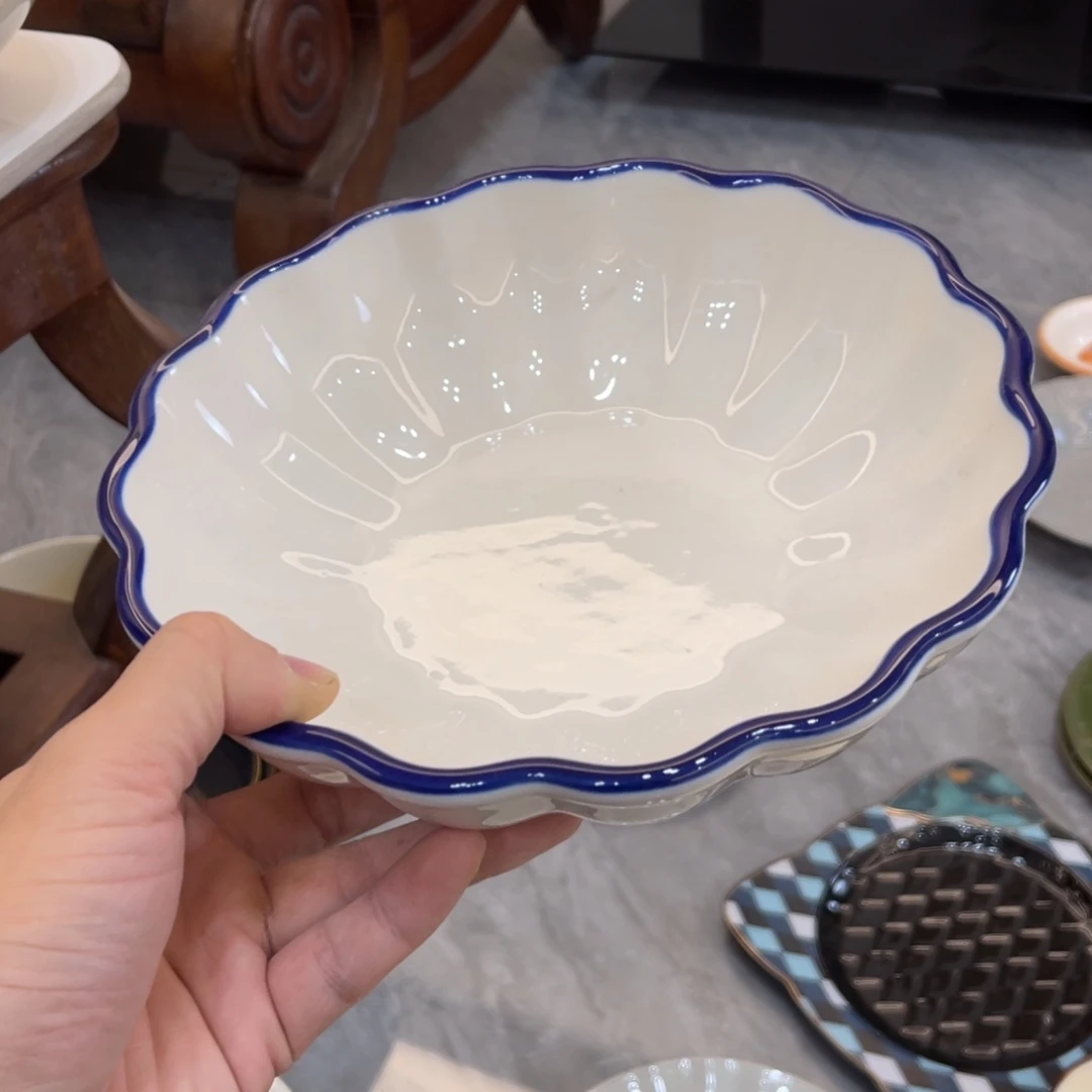 陶瓷微瑕餐具介意勿拍，满18飞！