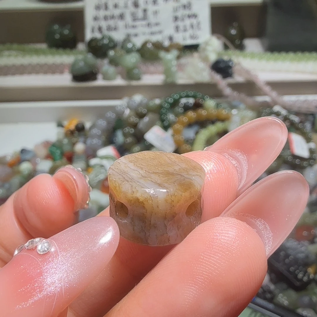 和田玉未镶嵌珠宝奇石