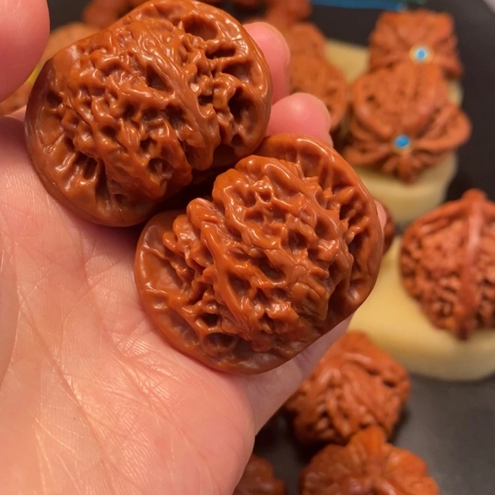 郭***平猴头核桃吊坠工艺核桃