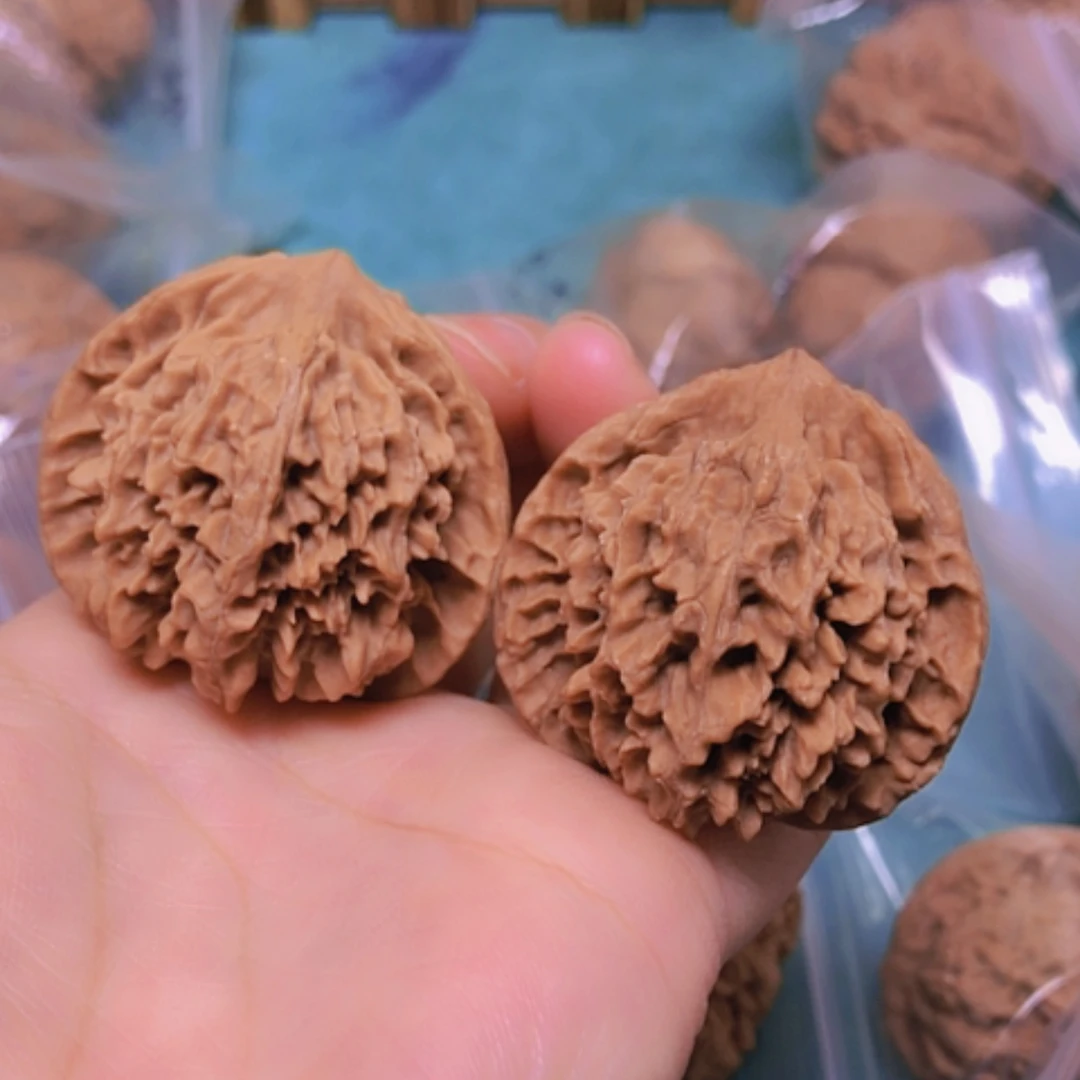 【闪购商品】把件核桃40皇冠狮子头出油