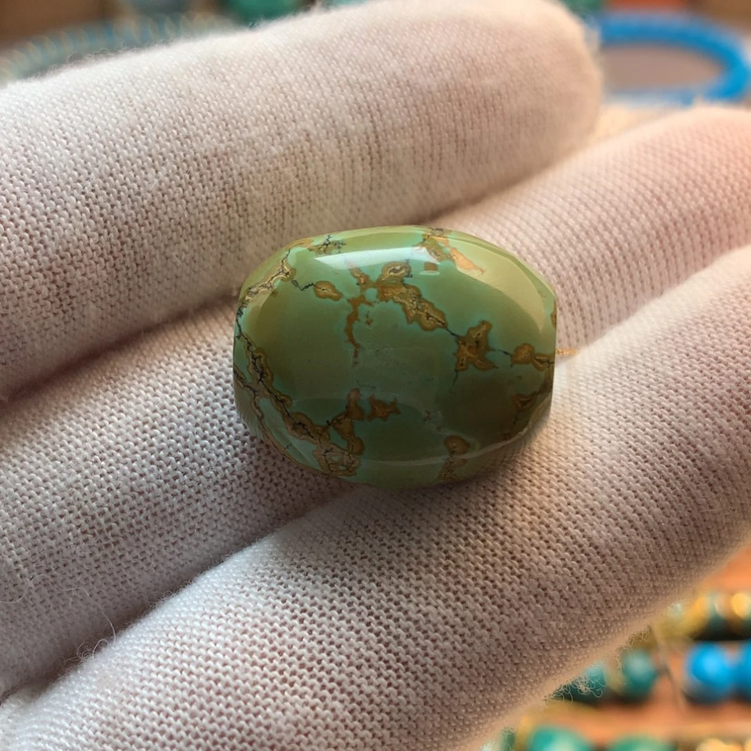 绿松石未镶嵌挂件