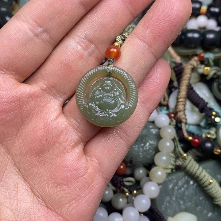 和田玉未镶嵌颈饰