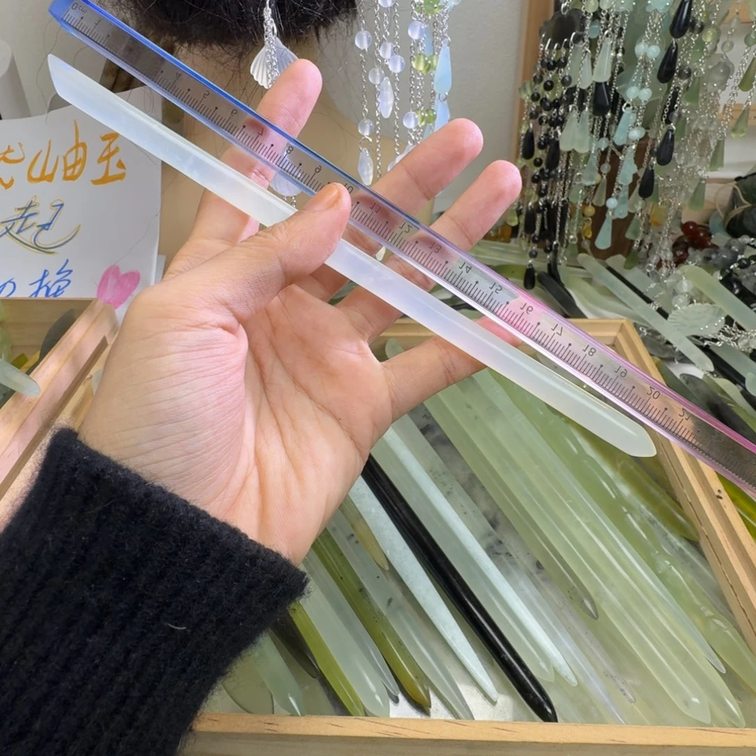 蛇纹石玉未镶嵌发饰