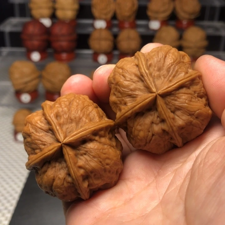 文玩核桃把件30战斧四棱