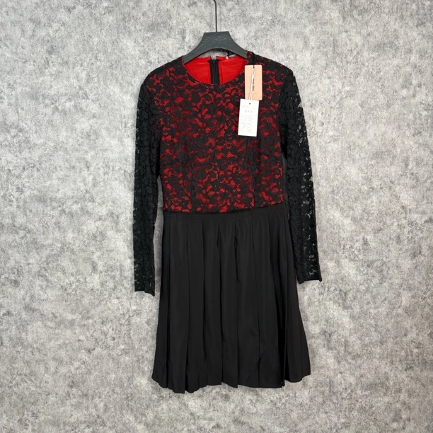 未使用 MIU MIU/缪缪 miumiu黑色蕾丝连衣裙