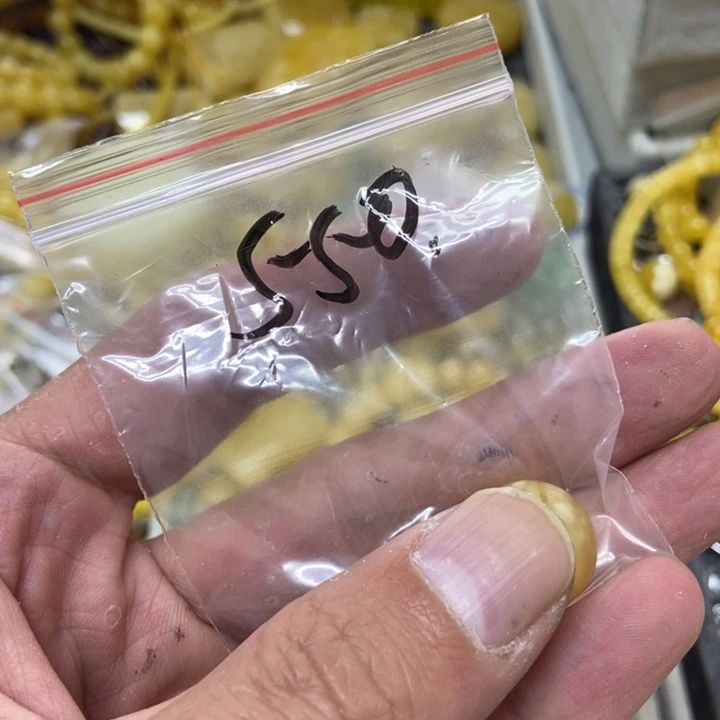 ****子银S925镶嵌蜜蜡裸石耳坠