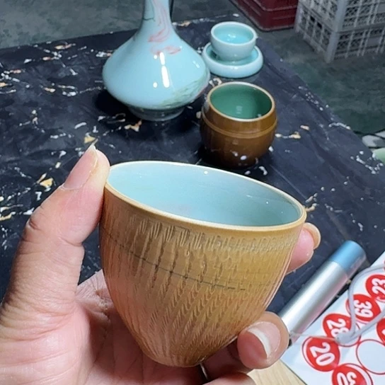 龙泉青瓷手工杯微瑕