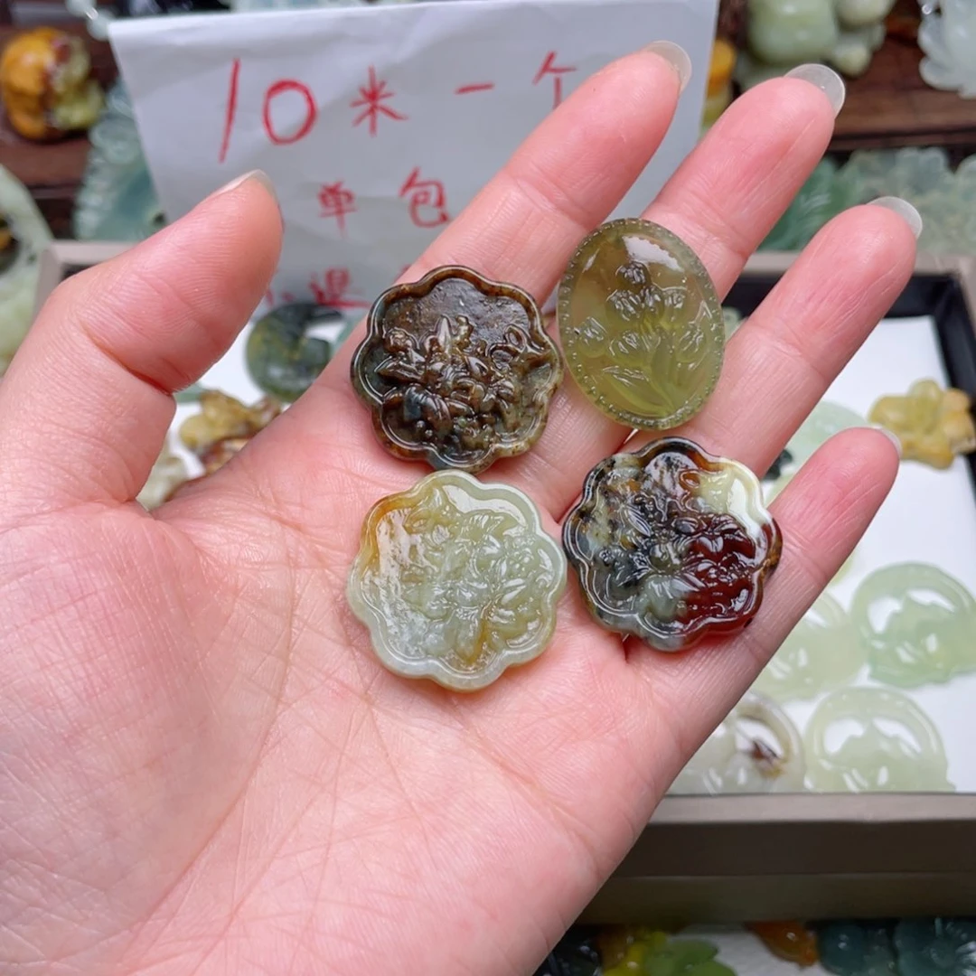 B***N蛇纹石玉未镶嵌颈饰
