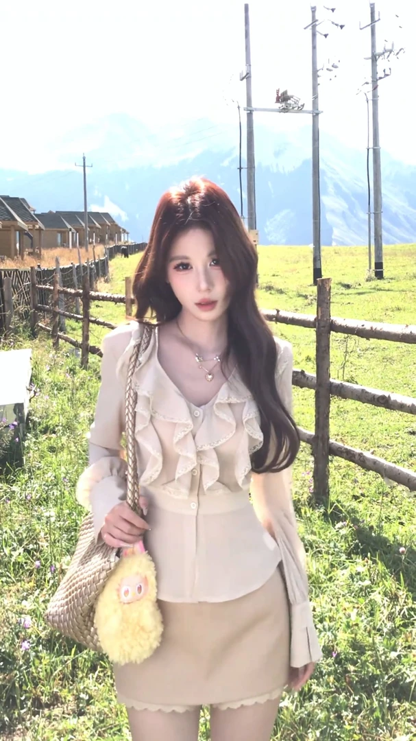 韩系ins穿搭套装裙女早秋2025新款纯欲风辣妹风上衣半身裙两件套