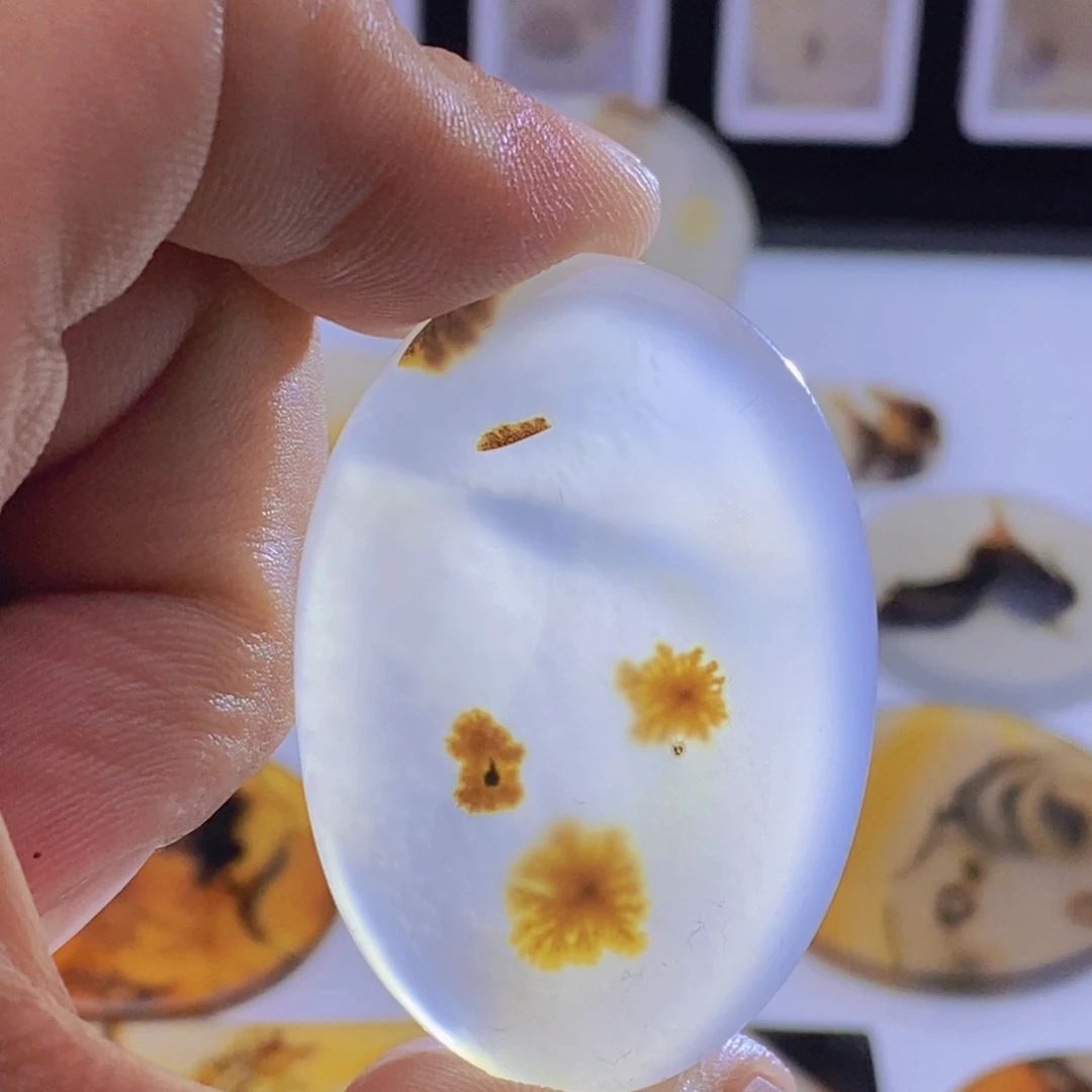 用***3玛瑙/玉髓未镶嵌吊坠(不含链)