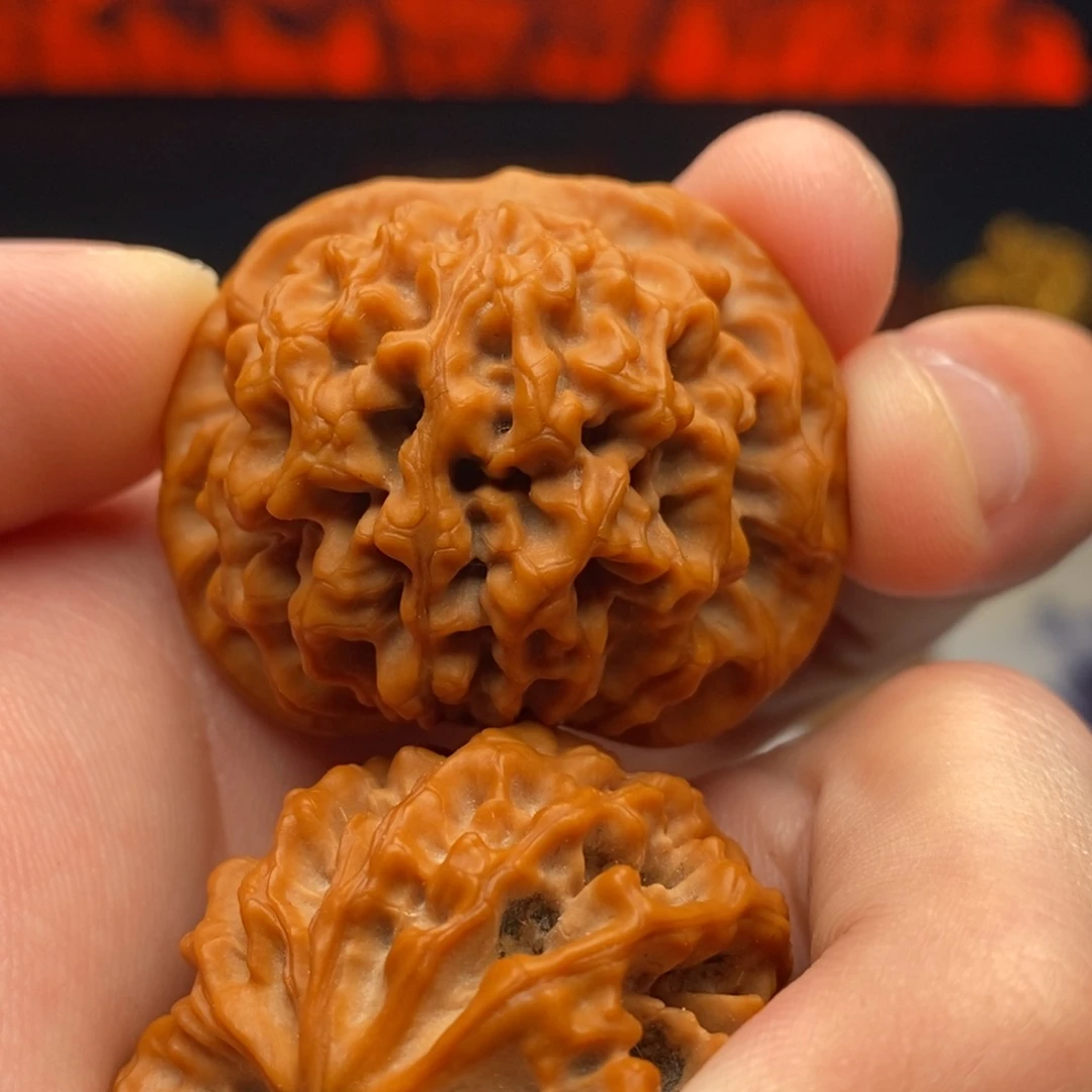 …***。文玩核桃把件秦闷