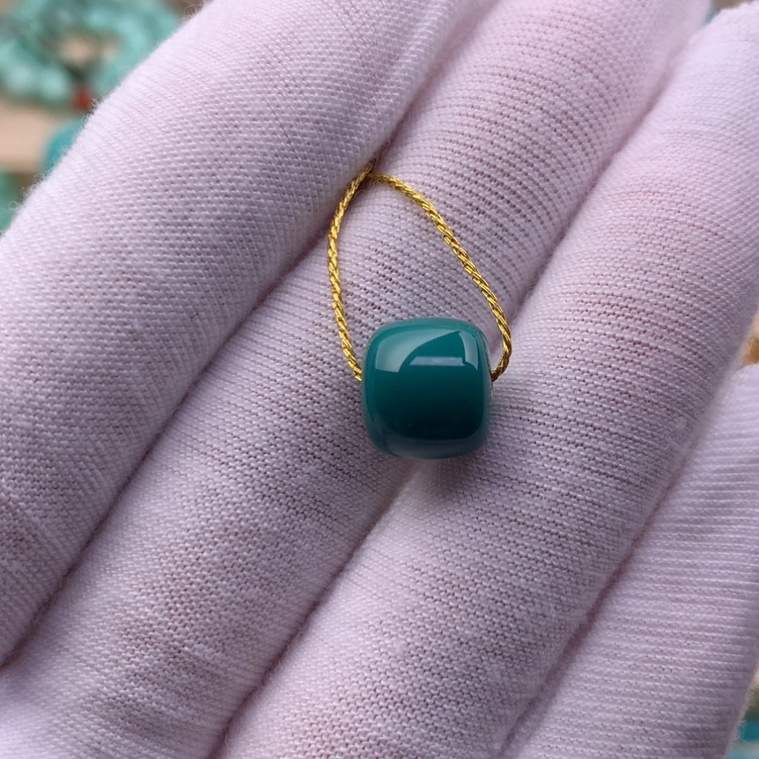 绿松石未镶嵌珠宝奇石9.8*8.8