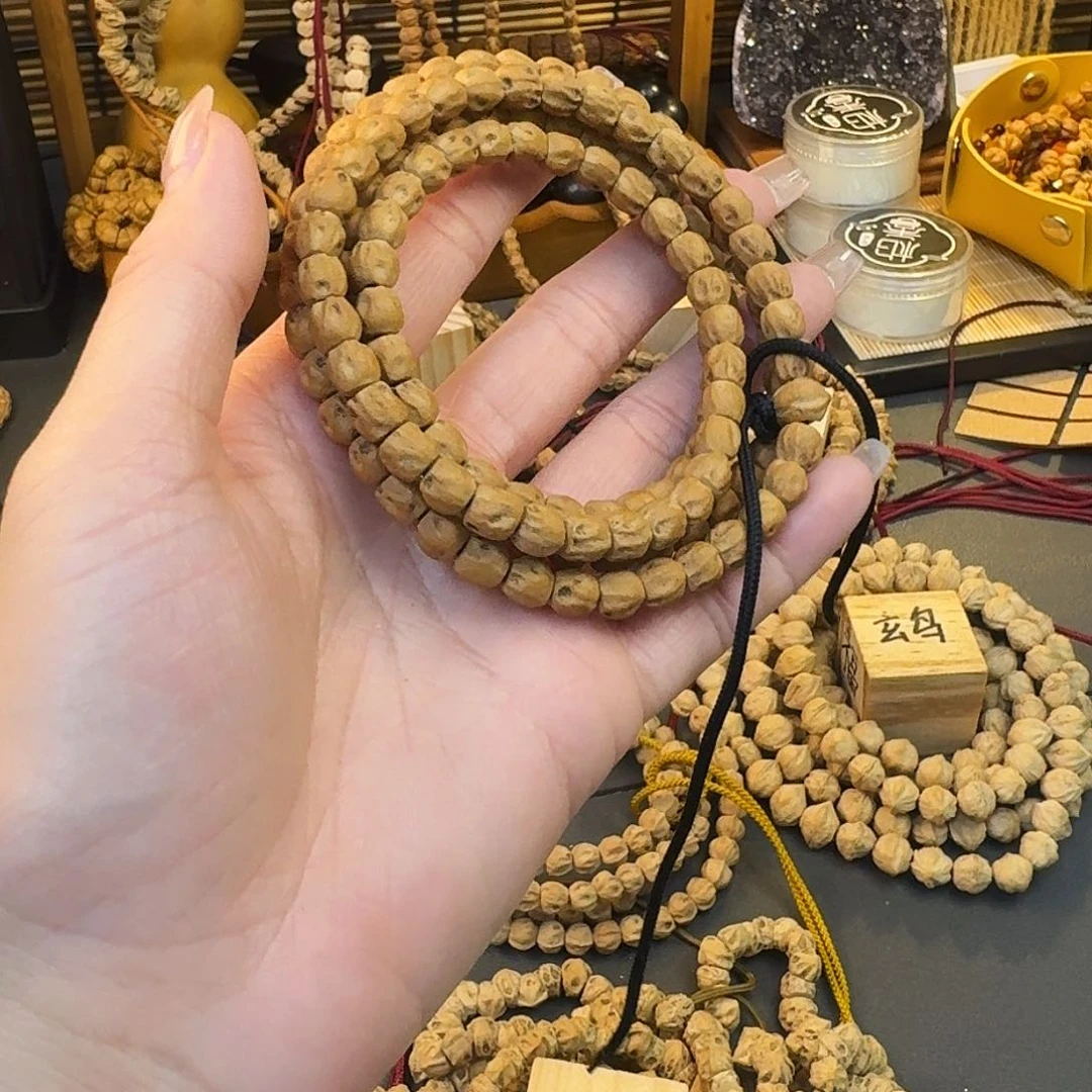 柏香籽/百香籽手串白*